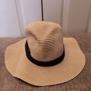 J. Crew Floppy Paper Tan Pool Vacation Beach Wide Brim Women’s Hat